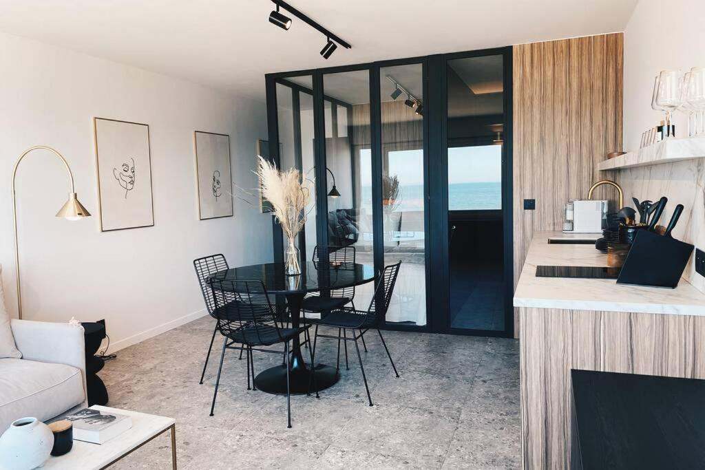 Wonderful Architect Designed Flat With Sea View * Ostende